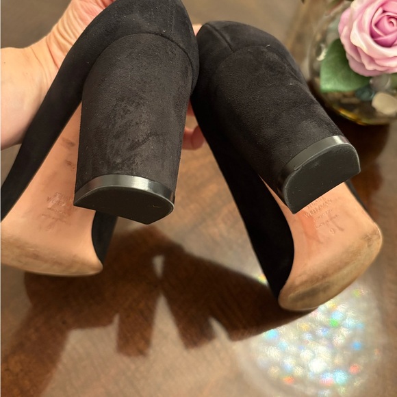 Elegant Black Women's Pumps, size 9. Stuart Weitzman - Picture 6 of 8
